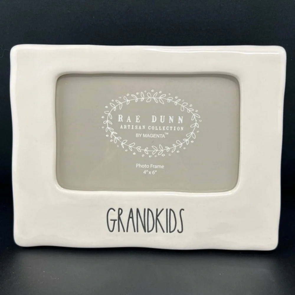 Rae Dunn - ‘Grandkids’ picture frame. 4” x 6”. NWT.